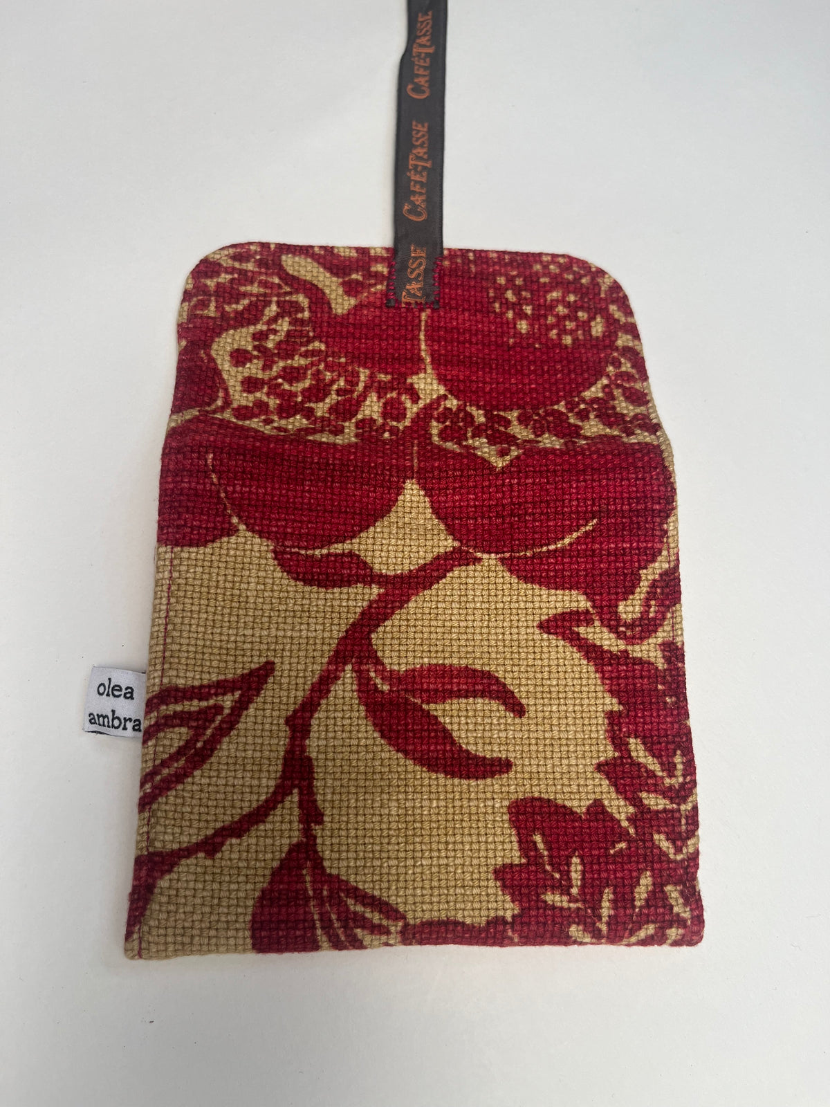 Accordion pouch