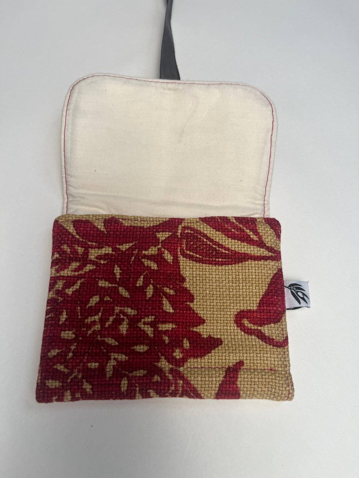 Accordion pouch